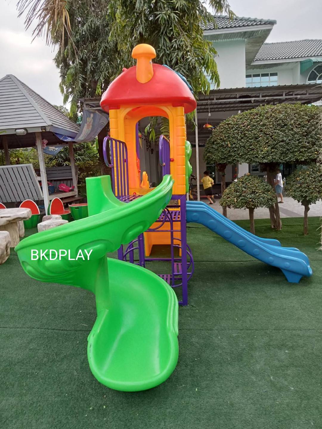 เครื่องเล่นสนามกลางแจ้ง, ชุดเป็ดหลังคาแดง เครื่องเล่นสนามกลางแจ้งในร่มราคาถูก, เครื่องเล่นสนามปฐมวัย ครุภัณฑ์สนามเด็กเล่น, สพฐ,โครงการโรงเรียนประชารัฐ playground,สไลเดอร์,ของเล่นเสริมพัฒนาการ,เครื่องเล่นสนาม, สนามเด็กเล่น