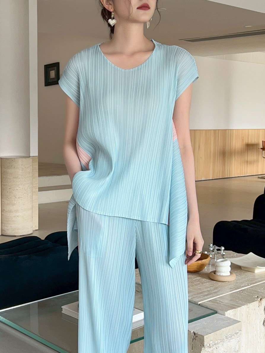 ปรับราคาลง20%!! 2MUAY รุ่น GJO1602 เสื้อพลีทคุณภาพ SHORT SLEEVE 2 TONE FLARE PLEATED TOP 6 สี FREE SIZE