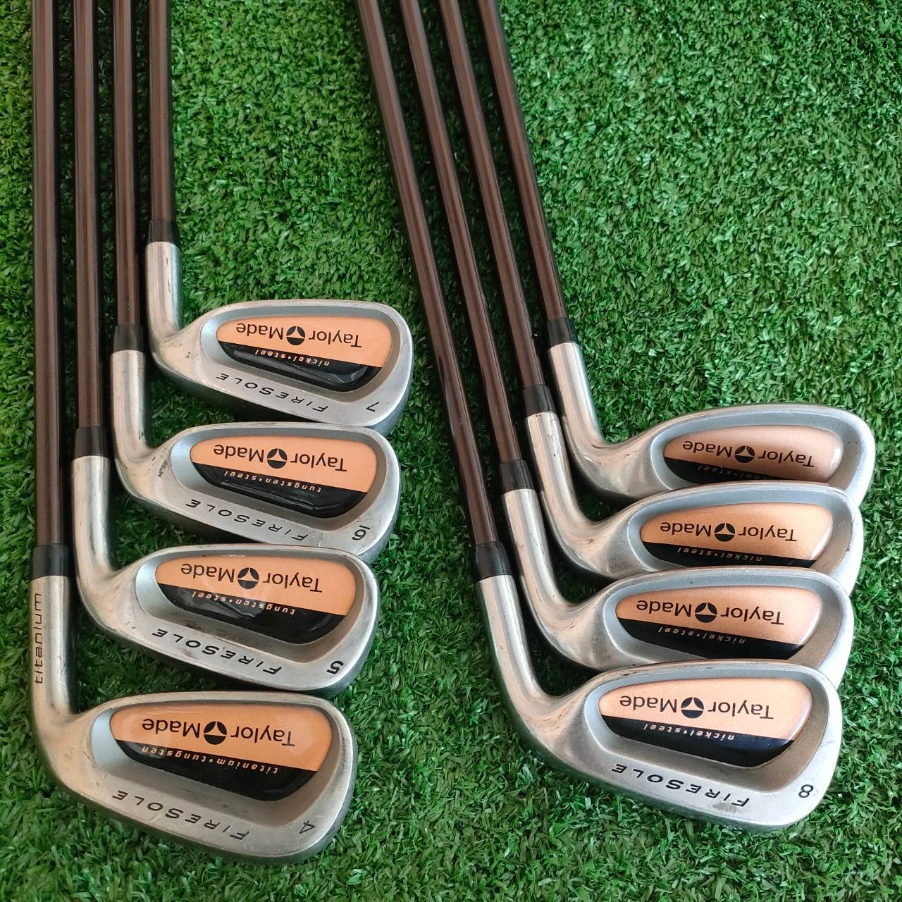 ชุดเหล็ก TAYLORMADE FIRESOLE TITANIUM มีเหล็ก 4-9 เเละ PW SW ก้าน TAYLORMADE FLEX R