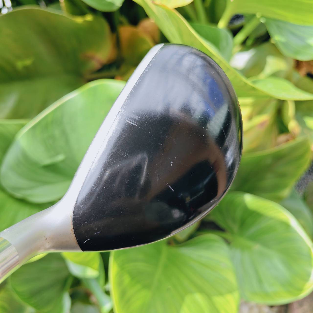 U4 SWORD SNIPER GOLD มี หมุดน้ำหนัก 2 จุด ช่วยบาลานซ์จุดศูนย์ถ่วง เพิ่มความมั่นคงและความแม่นยำ