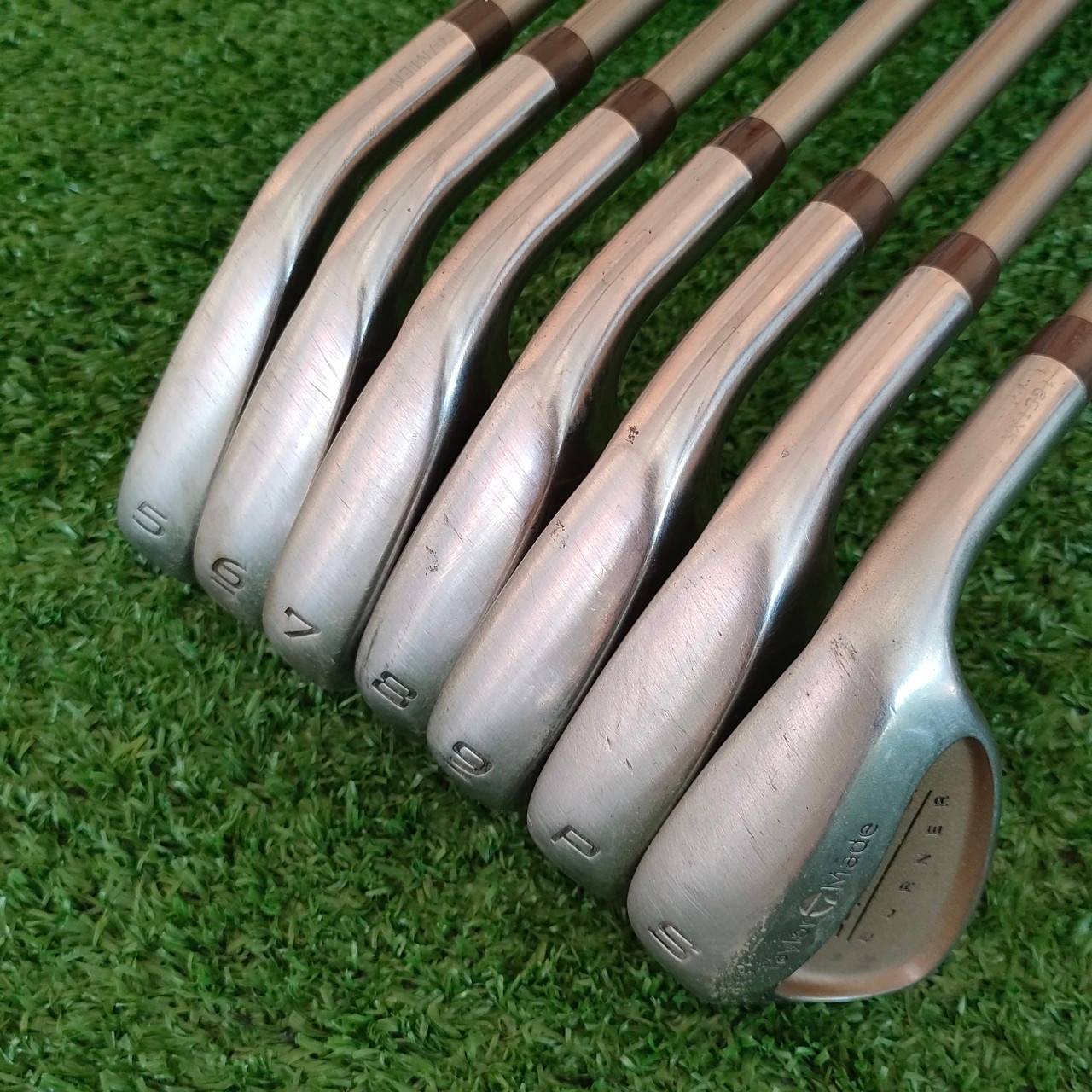 ** ไม้กอล์ฟสำหรับผู้หญิง ** ชุดเหล็ก TAYLORMADE SUPER STEEL BURNER มีเหล็ก 5-9 เเละ PW SW ก้าน TAYLORMADE FLEX L เป็นชุดเหล็กที่ตีง่าย พิเศษมาก ผลิตได้ดีแบบสุดๆ วัสดุทันสมัย ตีดีมากๆครับ ตีง่าย ได้ระยะ