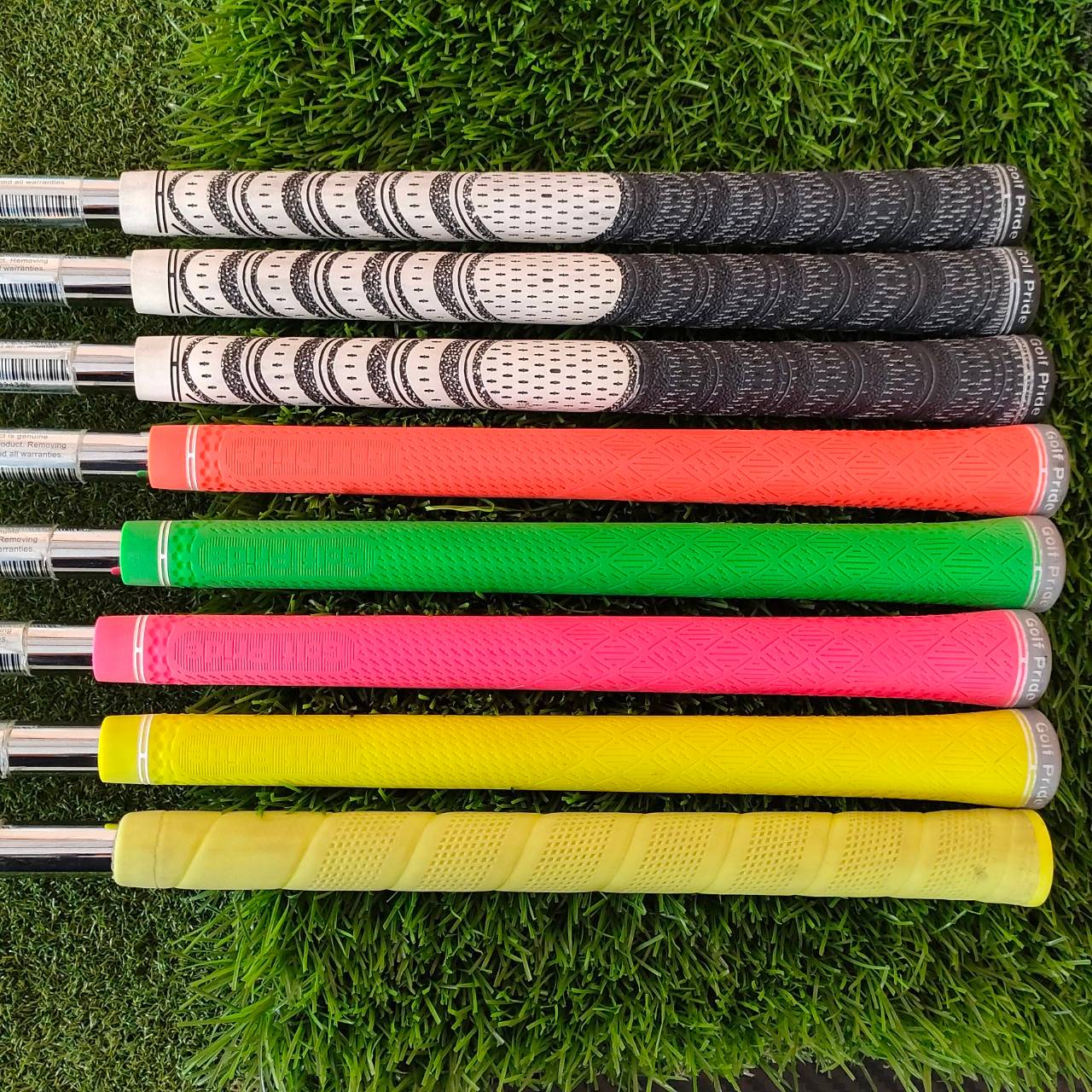 ชุดเหล็ก CALLAWAY RAZR X TOUR มีเหล็ก 3 - 9 PW ได้เหล็ก 8 ชิ้น ก้าน N.S.PRO 950 GH ก้านดีมากๆ ลงตัวมากครับ สุดยอดคุณภาพ สวยงาม