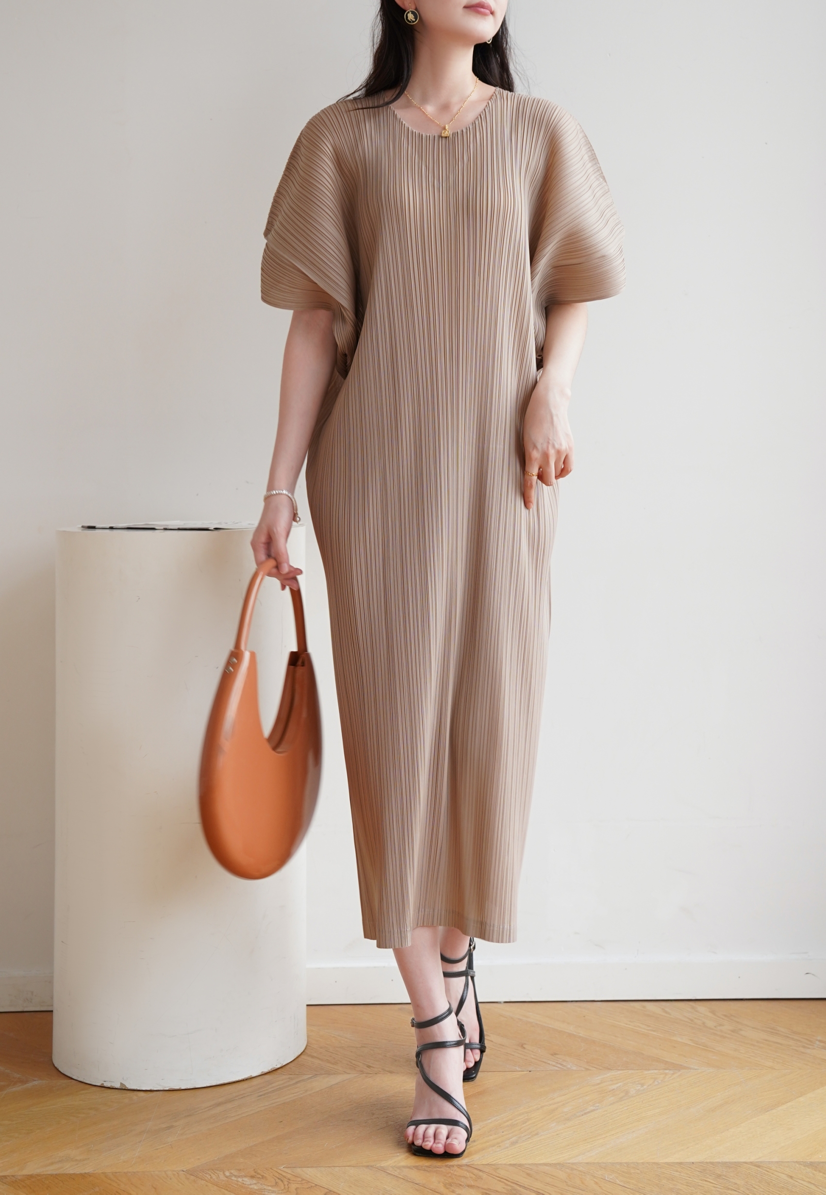 2MUAY รุ่น GJO1408 เดรสพลีทคุณภาพ SHORT SLEEVE V NECK PLEATED DRESS 10 สี FREE SIZE