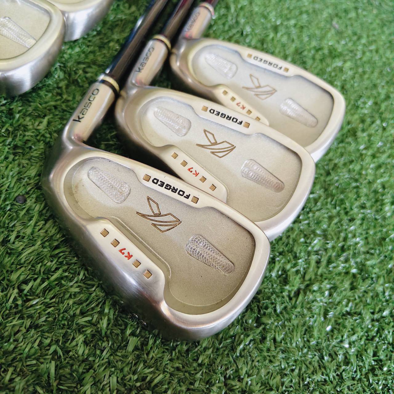 KASCO K7 FORGED – ชุดเหล็กพรีเมี่ยมญี่ปุ่นแท้ๆ ฟีลนุ่มมากและมี CAVITY BACK ตีง่ายมากอีกด้วย