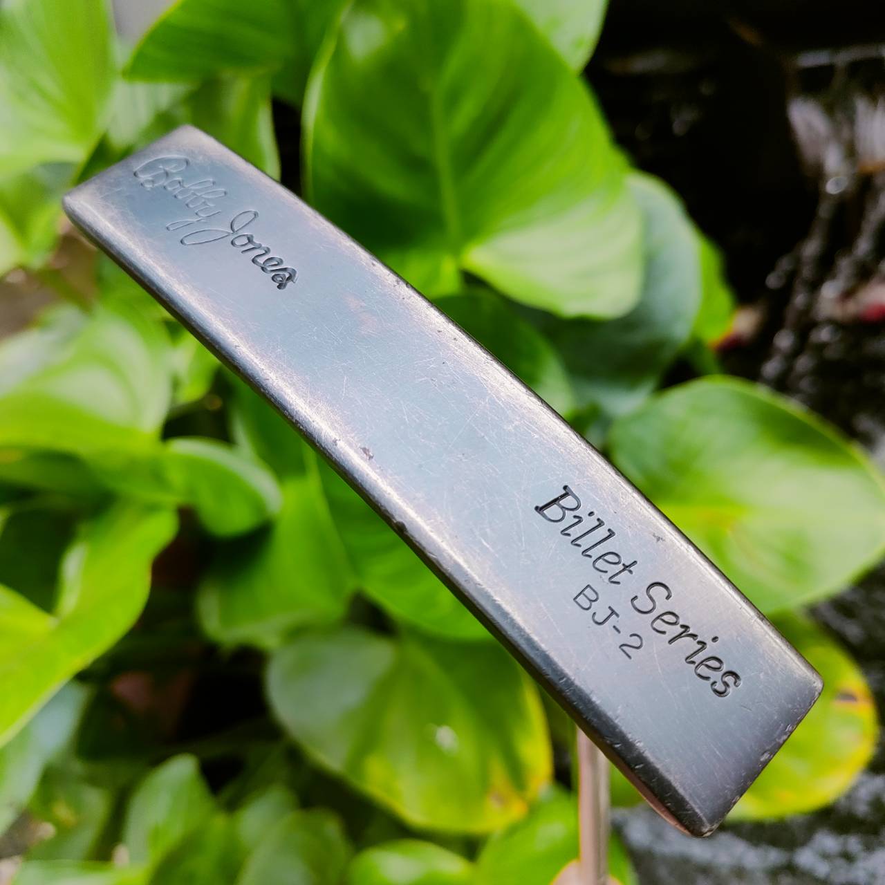 *หายาก* PUTTER CALLAWAY BJ-2 เป็น BILLET SERIES งามคราฟที่ได้ทาง BOBBY JONES เป็นคนออกแบบดีไซน์ ความยาว 34 นิ้ว หน้า MILLED สุดเกาะไลน์เปลือยๆเนียนๆ สวยมาก ไม้กอล์ฟพรีเมี่ยมมือสอง ของแท้ By NakaraLuxurious