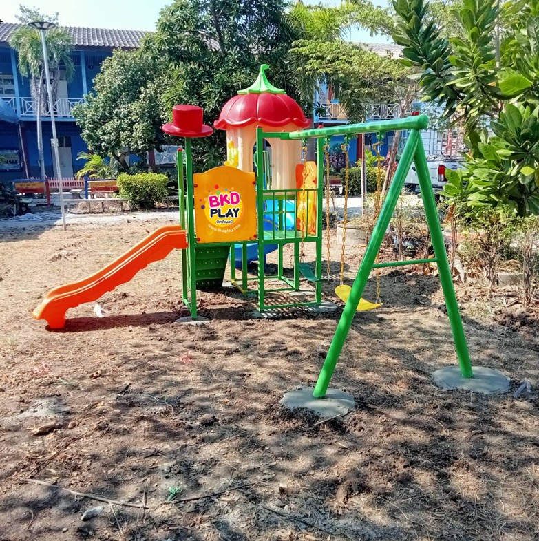 เครื่องเล่นสนาม ชุดบ้านมะเขือเทศ,สไลเดอร์, กระดานลื่น, ของเล่น,ครุภัณฑ์สนามเด็กเล่น, สพฐ,โครงการโรงเรียนประชารัฐ