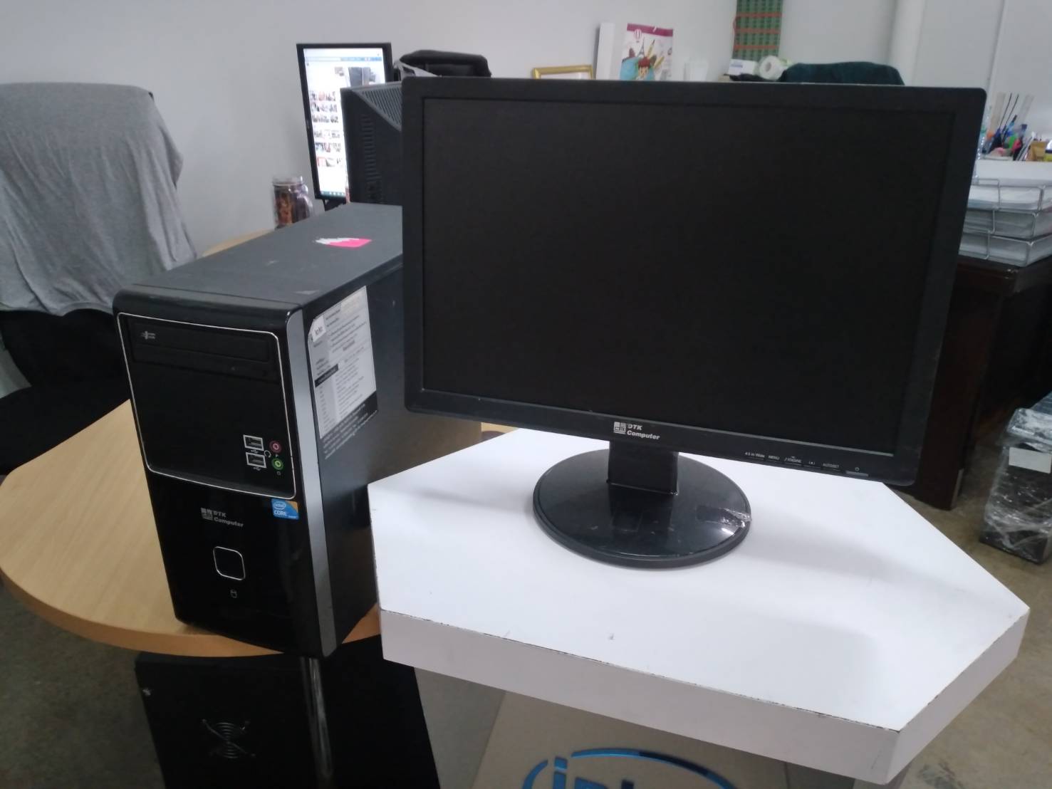 DTK รุ่น APRI-27IV คอม i5 ครบชุดราคาดี มี port ครบ hdmi ปริ้นเตอร์ com1 เหมาะกับการใช้หลาบรูปแบบ