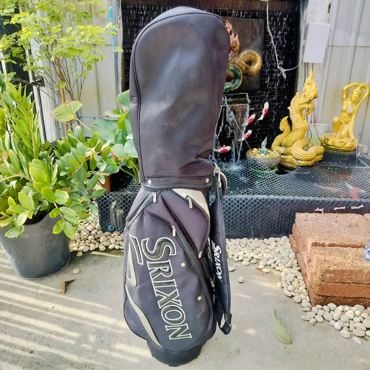 ถุงกอล์ฟ SRIXON ของแท้ มือสอง สภาพสวยเดิมๆ น้ำหนักเบา กันน้ำ ถุงกอล์ฟพรีเมี่ยมมือสอง ของแท้ By NakaraLuxuriious