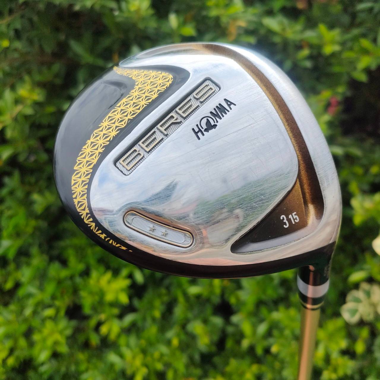 FW3 HONMA BERES องศา 15 ก้าน ARMRQ ก้านระดับ 2 ดาว ** FLEX R เป็นตระกูลพรีเมี่ยมสูงสุดของ HONMA รุ่นนี้ออกปี 2020 รุ่นใหม่ ตีดีมากๆ ไม้กอล์ฟมือสอง ของแท้ BY NakaraLuxurious