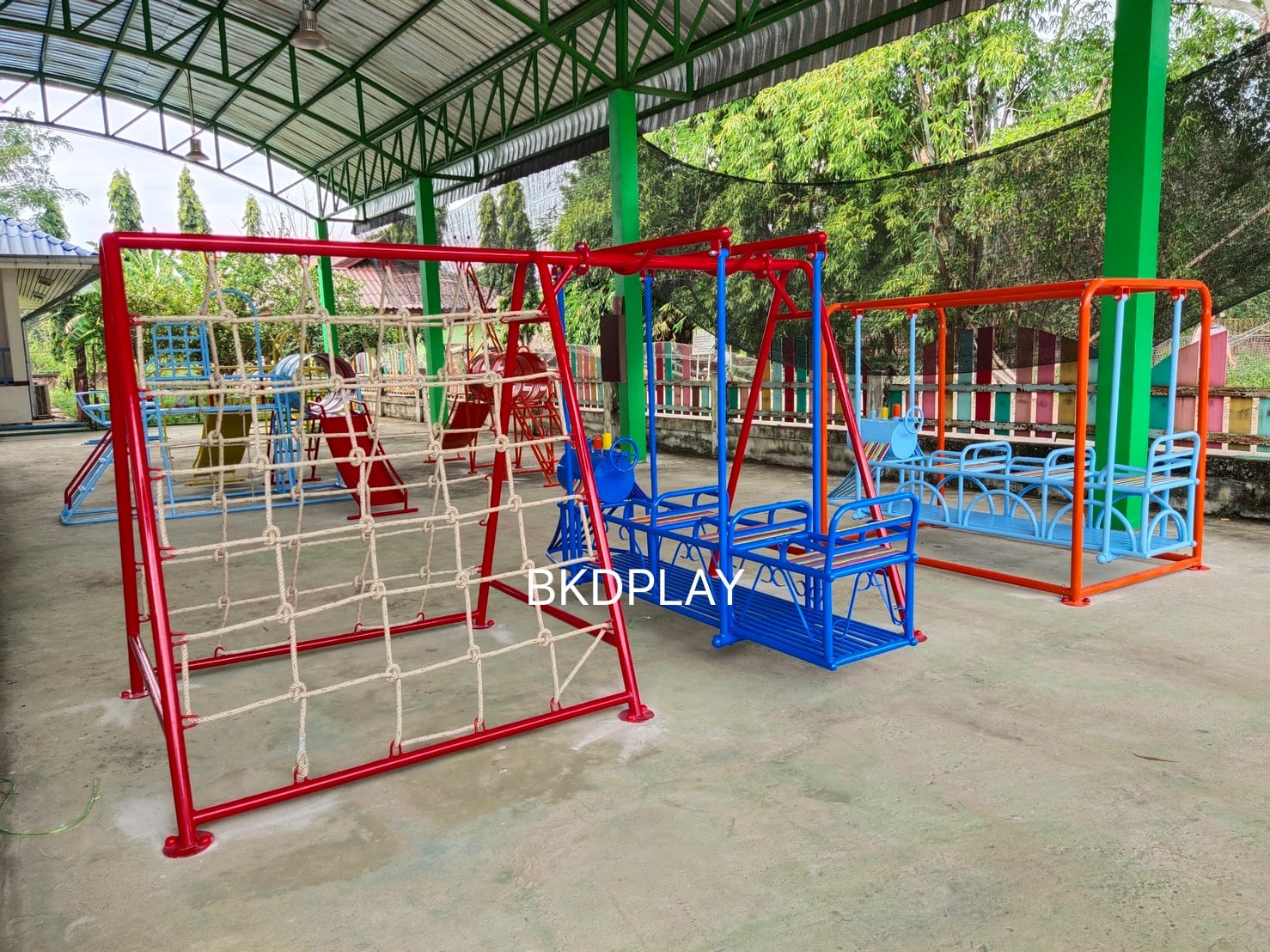 ชุดรวมG เครื่องเล่นสนามกลางแจ้ง เครื่องเล่นสนามเหล็ก ประกอบด้วยปีนป่าย และรถไฟโยกเยก OutdoorPlayground,ผลิตเครื่องเล่นสนาม,เครื่องเล่นในสนามเด็กเล่น,เครื่องเล่นงบสพฐ.,ประชารัฐ, ราคาโรงงาน ขนาด 150x275x170 ซม.
