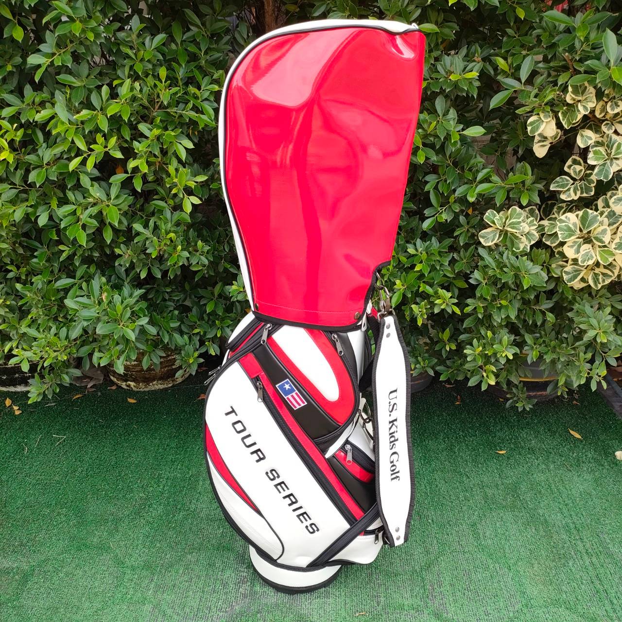 🔥 ของใหม่ ของศูนย์ ล้างสต๊อค 🔥 ถุงกอล์ฟเด็ก U.S.KIDS GOLF TOUR SERIES ขนาดไชส์ของถุง ปากถุง 7.5 นิ้ว ความสูงของถุงกอล์ฟ 28 นิ้ว มือหนึ่ง ของแท้ BY NakaraLuxurious