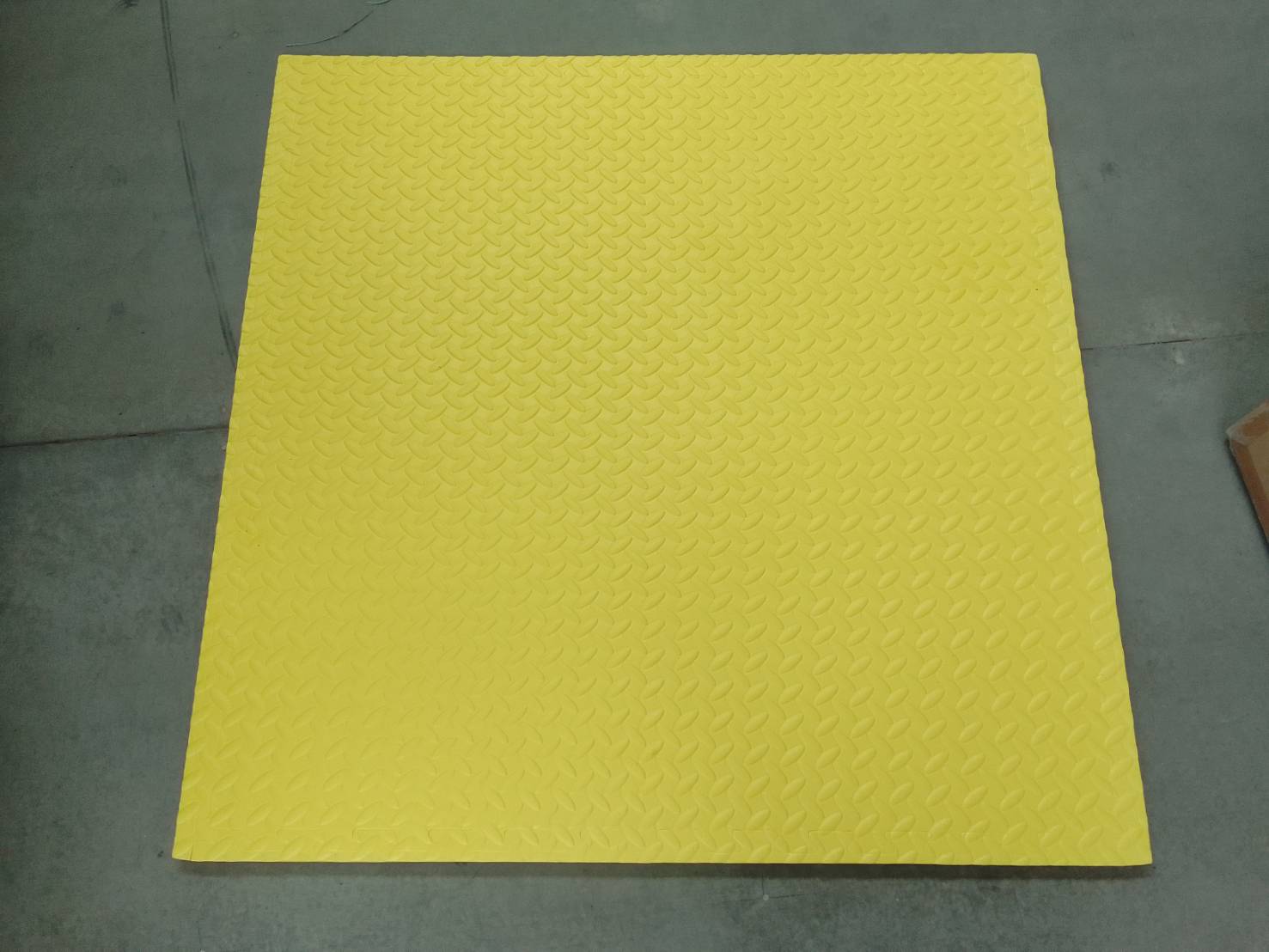 แผ่นโฟมปูพื้นกันกระแทก จิ๊กซอ EVA (งานนำเข้า) 20 มล 100x100 หนา2 ซม. ,แผ่นกันกระแทก,แผ่นโฟมปูพื้น, โฟมปูพื้น,จิ๊กซอว์ปูพื้น, แผ่นรองคลาน สำหรับเครื่องเล่นสนามในร่ม ห้องเด็กเล่น พร้อมส่ง ราคาโรงงาน