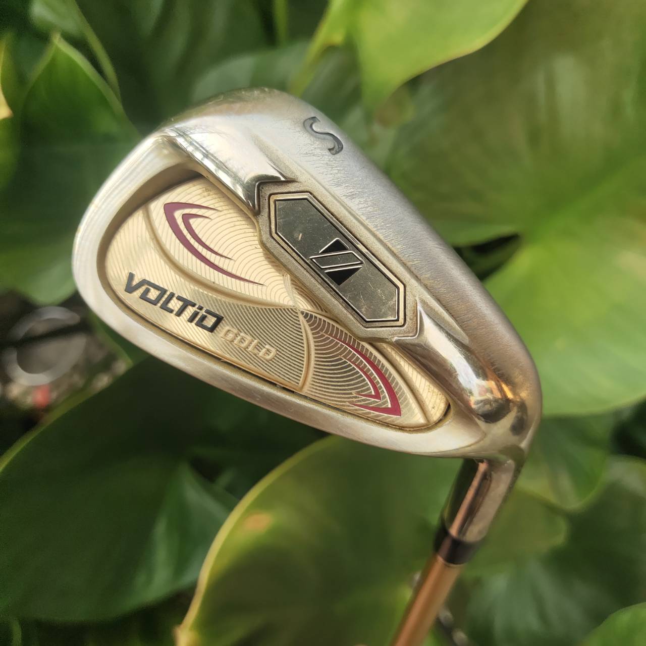 SW VOLTIO GOLD เป็นเวดจ์ระดับพรีเมียม เล่นลูกสั้นรอบกรีนได้อย่างแม่นยำและมีประสิทธิภาพ