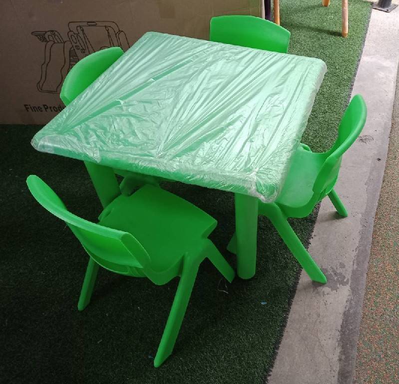 ชุดโต๊ะนักเรียนสี่เหลี่ยมจตุรัส พร้อมเก้าอี้ 4 ตัว ,โต๊ะเขียนหนังสือเด็ก, พลาสติก ปรับระดับได้ โต๊ะกิจกรรมพร้อมเก้าอี้ 4 ตัว ราคาโรงงาน พร้อมส่ง สำหรับเด็ก อนุบาล โรงเรียน เนอสเซอรี่ ศูนย์พัฒนาเด็กเล็ก