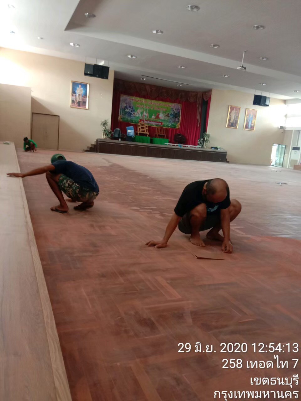 รร.วัดอินทรารามปรับปรุงห้องประชุม และสนามกีฬาในร่ม