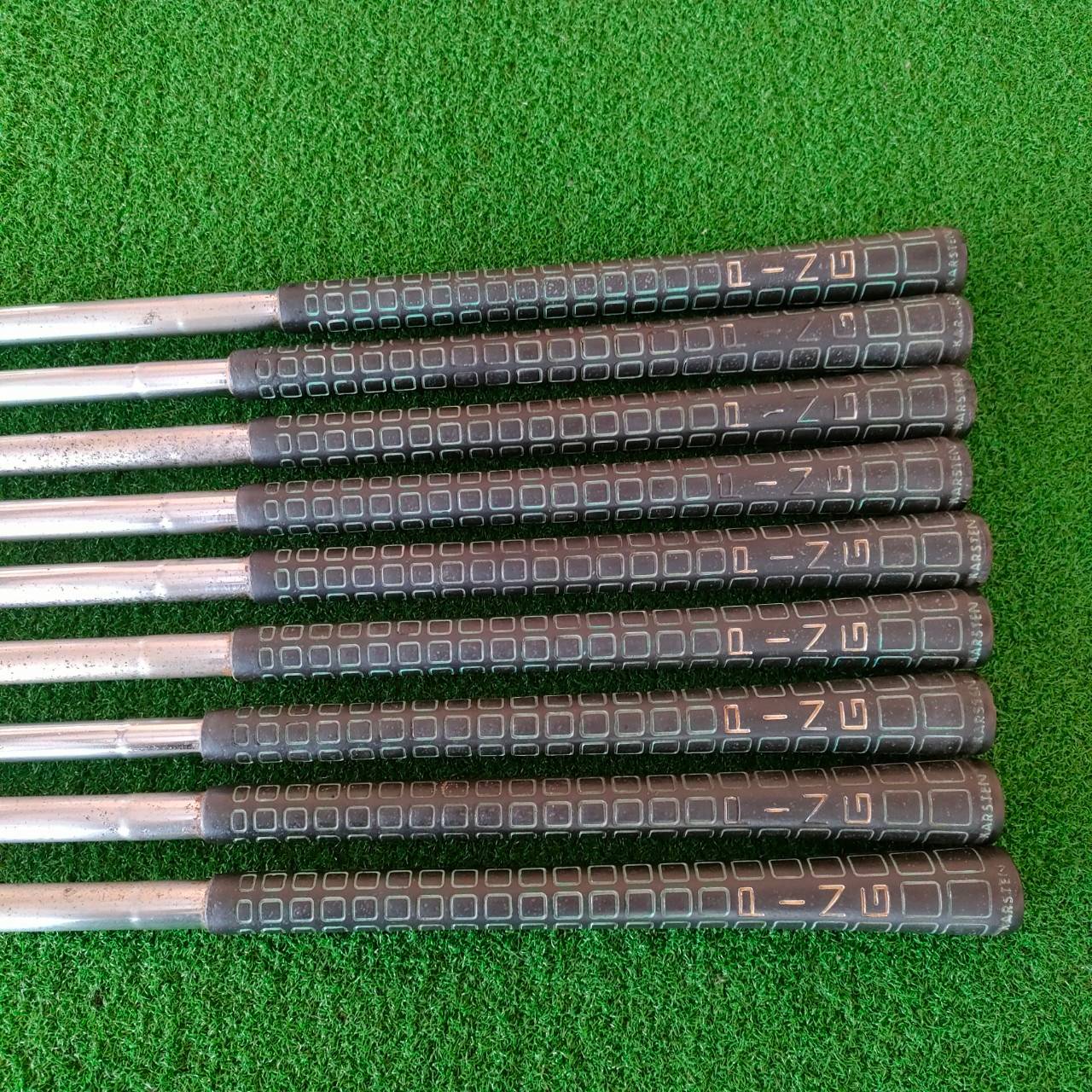 ชุดเหล็ก PING EYE รุ่นแรก มีเหล็ก 3-9 เเละ PW SW สุดคลาสสิค สภาพเดิมมาก ก้านเดิมทุกอย่างครับ ตีดีที่สุด สปินจัดมาก