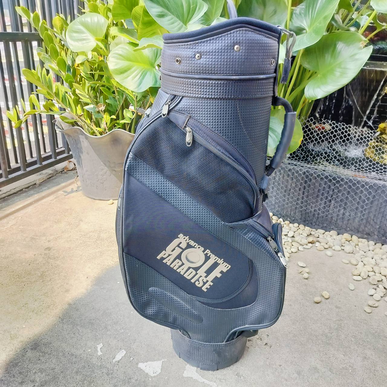 ถุงกอล์ฟ GOLF PARADISE มือสอง มือสอง สภาพดี แป๊กใช้ได้ครบหมด ซิปใช้ได้ครบหมด ช่องใส่ออกแบบดีมาก