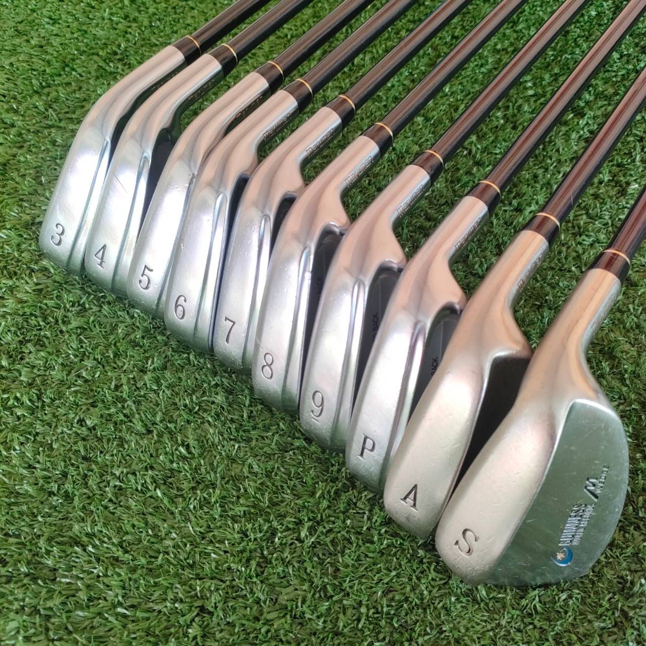 ชุดเหล็ก MARUMAN GUINNESS WORLD RECORDS M CAVITY มีเหล็ก 3-9 เเละ PW AW SW ก้าน HYPER BRUNI FLEX R ตีไกลที่สุดในโลก!! ไม้กอล์ฟมือสอง ของแท้ BY NakaraLuxurious