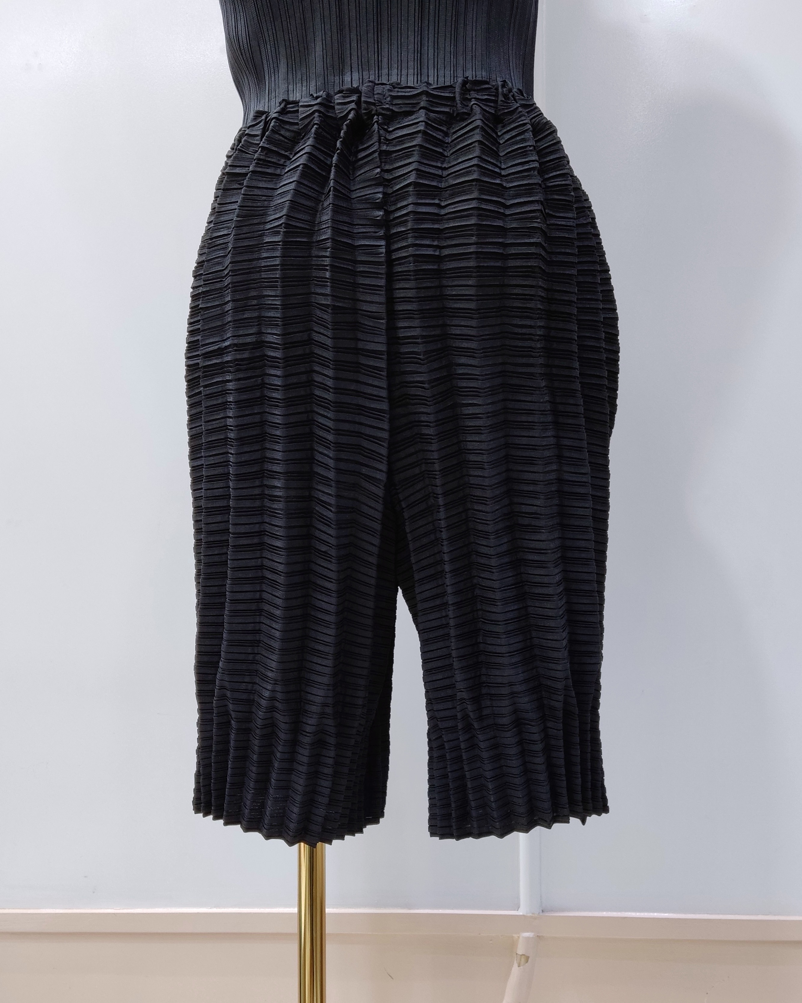 ยาว 19.5 นิ้ว 2MUAY รุ่น GM7648 กางเกงอัดพลีท DOUBLE PLEATED SHORT PANTS 4 สี FREE SIZE