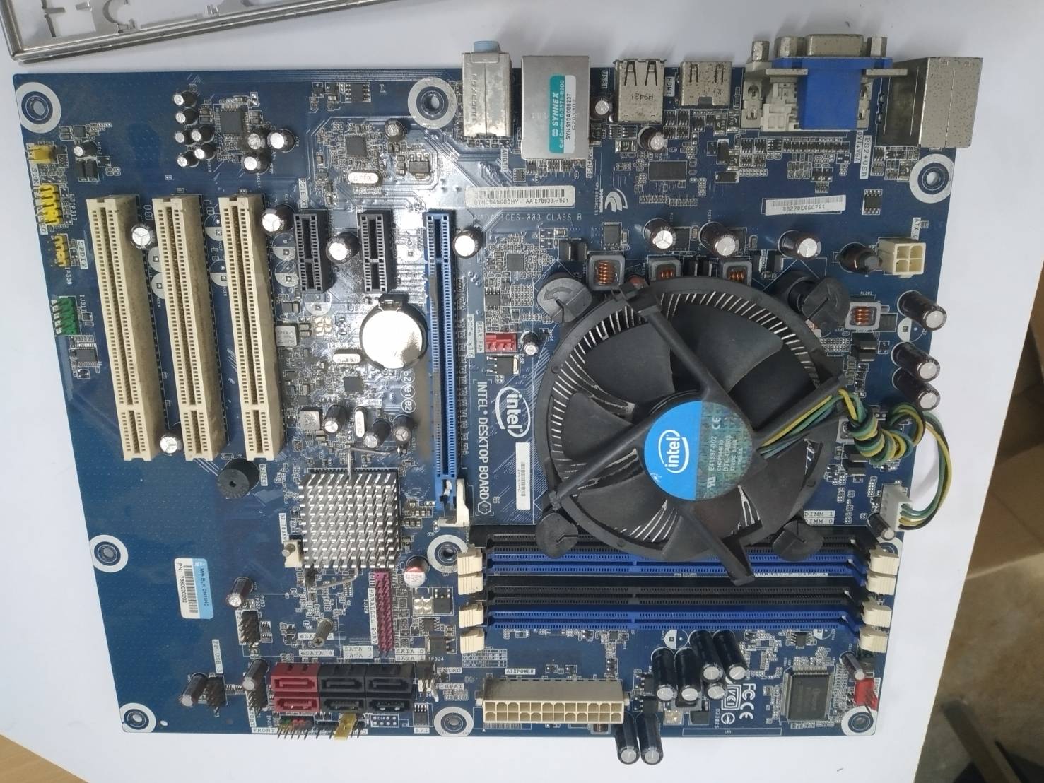 Mainboard H55 intel DH55hc พร้อม cpu i5-650 ฮิตซิ้ง ฝาหลังครบ