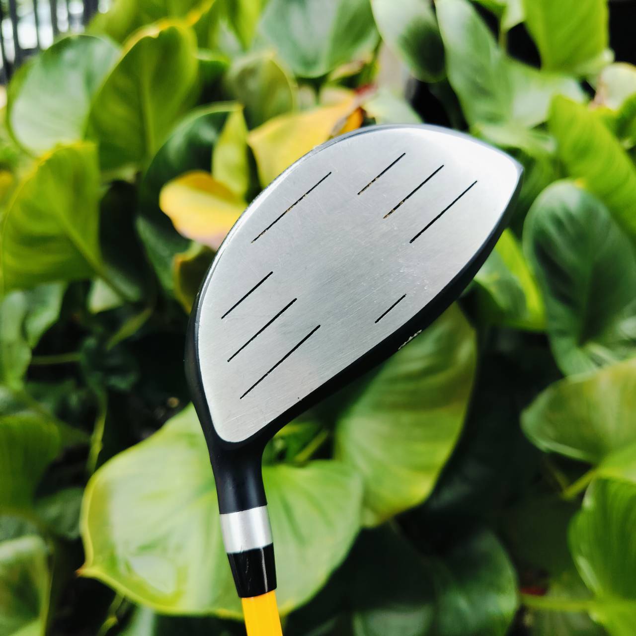 ชุดกอล์ฟ WORLD EAGLE WE-5Z Full Set เป็นชุดไม้กอล์ฟสำหรับผู้ชายที่เหมาะสำหรับผู้เริ่มต้นถึงระดับกลาง โดยมีคุณสมบัติและอุปกรณ์ที่ครบครัน