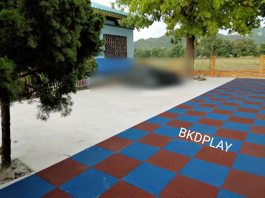 แผ่นยาง EPDM ราคาต่อ1ตร.ม. 4แผ่น แผ่นยางสังเคราะห์ ,แผ่นปูกันกระแทก,แผ่นปูพื้นสนามเด็กเล่น, พื้นยางEPDM ,ปูสนามเด็กเล่น,สนามกีฬา ห้องฟิตเนส พร้อมส่ง ราคาโรงงาน มีสีดำ เทา น้ำเงิน เหลือง แดง เขียว