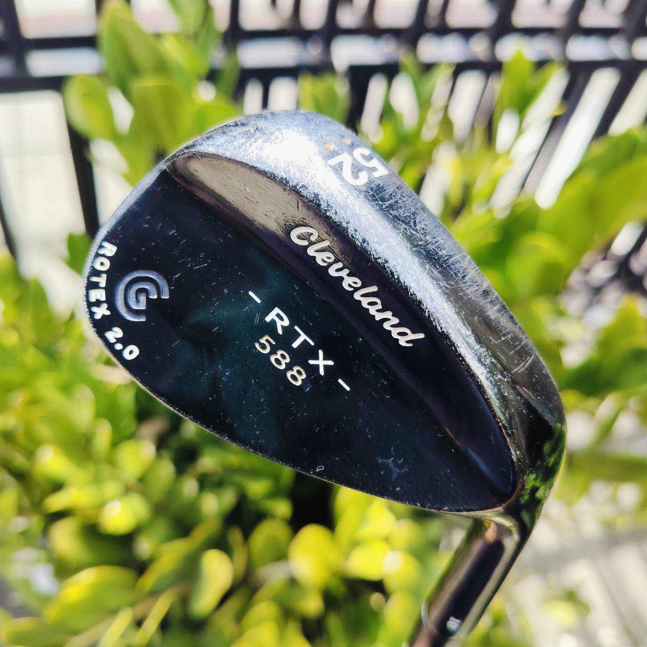 WEDGE CLEVELAND RTX 588 องศา 52 2 จุด ก้าน DG S200 เป็นตัว ROTEX 2.0 LASER MILLED โหดๆ ร่องหน้าไม้ลึก สวย สปินจัดๆ ตกหยุดแน่นอน ไม้กอล์ฟพรีเมี่ยมมือสอง ของแท้ By NakaraLuxurious