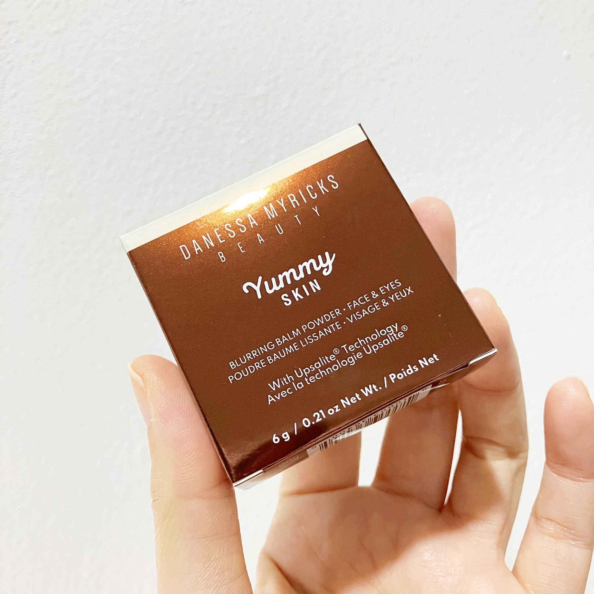 Danessa Myricks Yummy Skin Blurring Balm Powder 6g สี Universal Colorless/Translucent ใช้ได้กับทุกสีผิว แป้งเนื้อบาล์ม