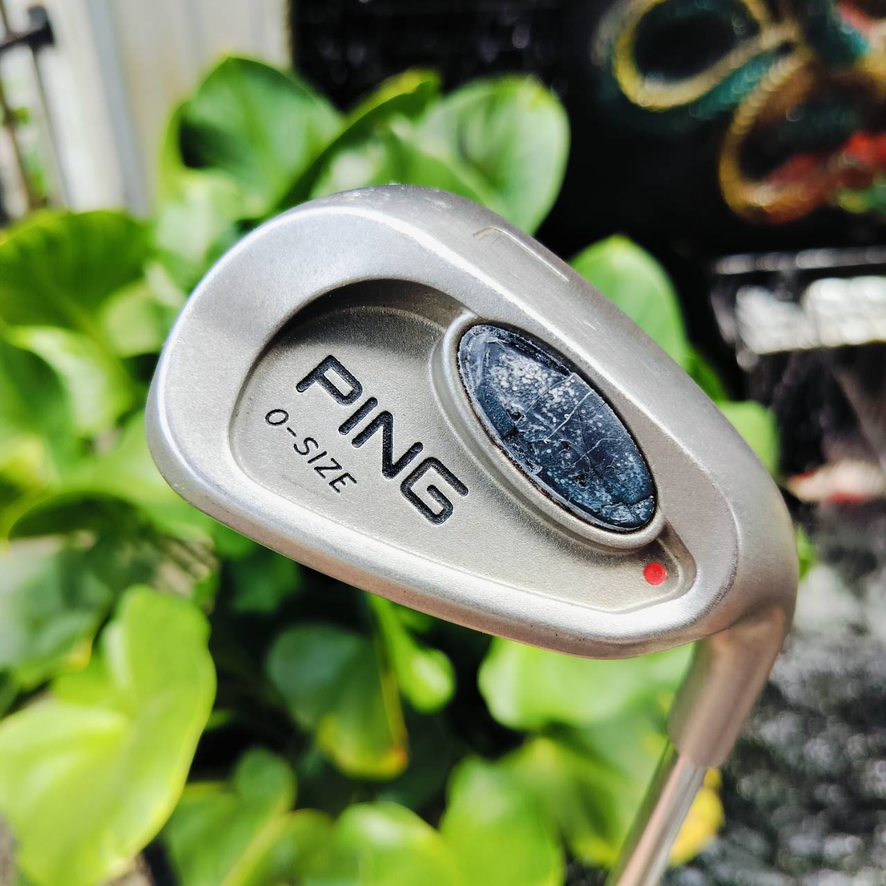 LOB WEDGE PING i3+ องศา 58 เป็นรุ่น OVER SIZE ใบใหญ่ชิพง่าย และสปินดีมาก รุ่นนี้เป็นรุ่อง U ช่วยให้ตีติดสปินได้ง่ายมาก ตกหยุดๆเลย ไม้กอล์ฟพรีเมี่ยมมือสอง ของแท้ By NakaraLuxurious