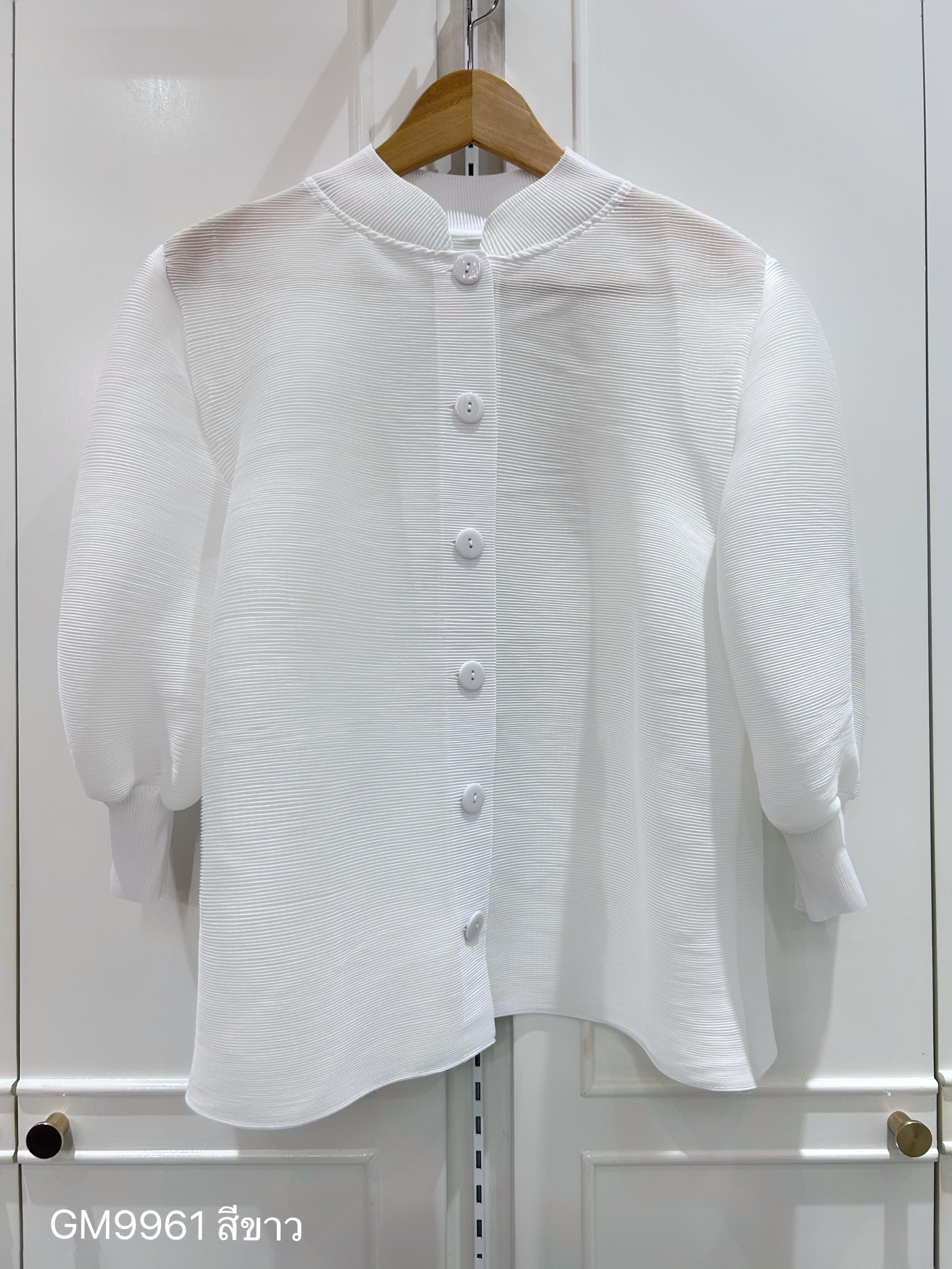 2MUAY GM9961 เสื้ออัดพลีทคอปกแมนดาริน กระดุมผ่าหน้า แขนจั๊ม MANDARIN CUFF SLEEVE PLEATED TOP 23 สี FREE SIZE
