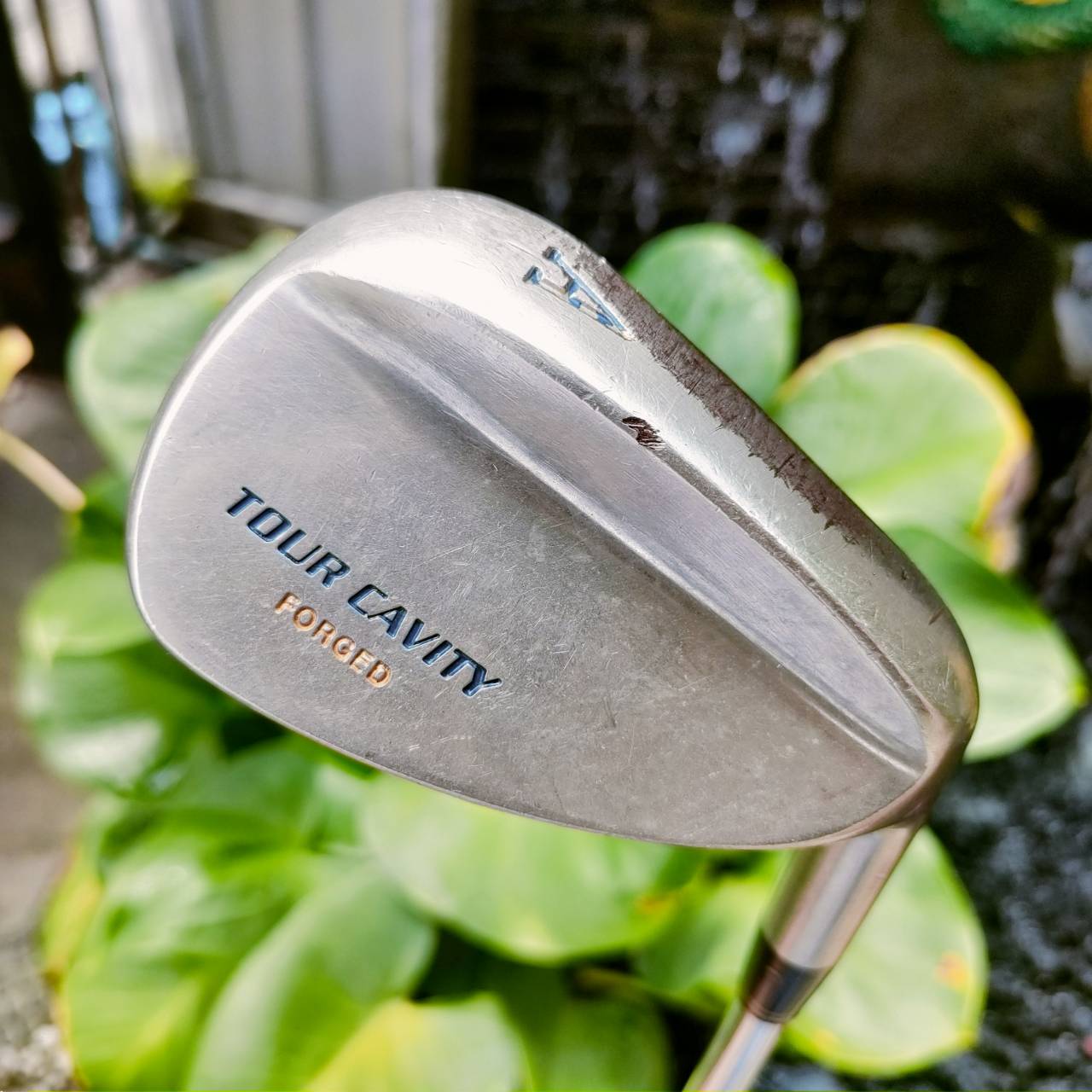 WEDGE TOUR CAVITY องศา 51 วัสดุ FORGED พรีเมี่ยม หน้าใบสวยมาก ออกแบบ BOUNCE ได้สวย ตีสอดดี สปินแบบจัดๆฟี่ลลิ่งนุ่มนวล ไม้กอล์ฟพรีเมี่ยมมือสอง ของแท้ By NakaraLuxurious
