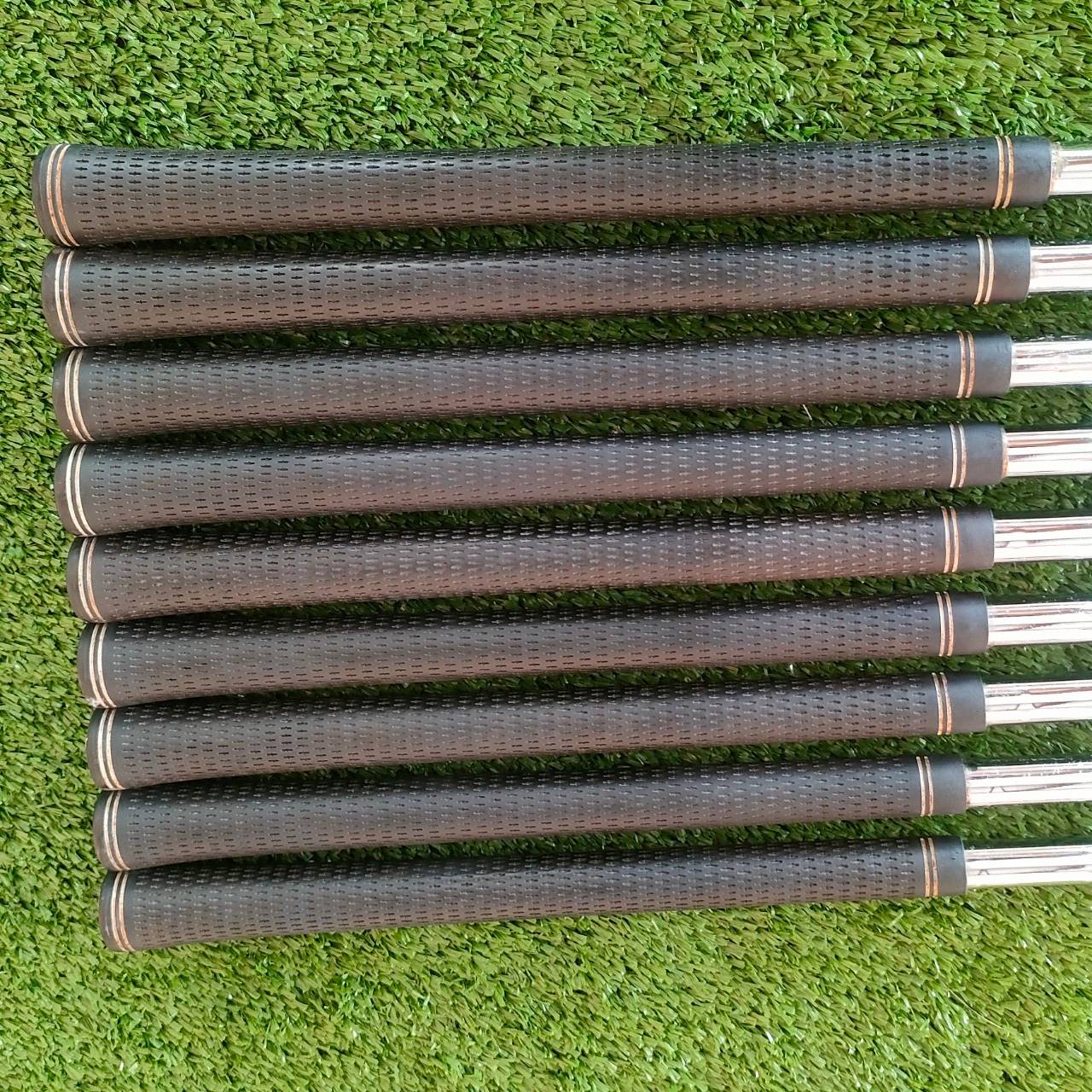 ชุดเหล็ก TITLELIST DCI มีเหล็ก 3 - 9 เเละ PW เเละ SW ก้าน TX-TOUR FLEX R สภาพสวยเดิมๆครบ