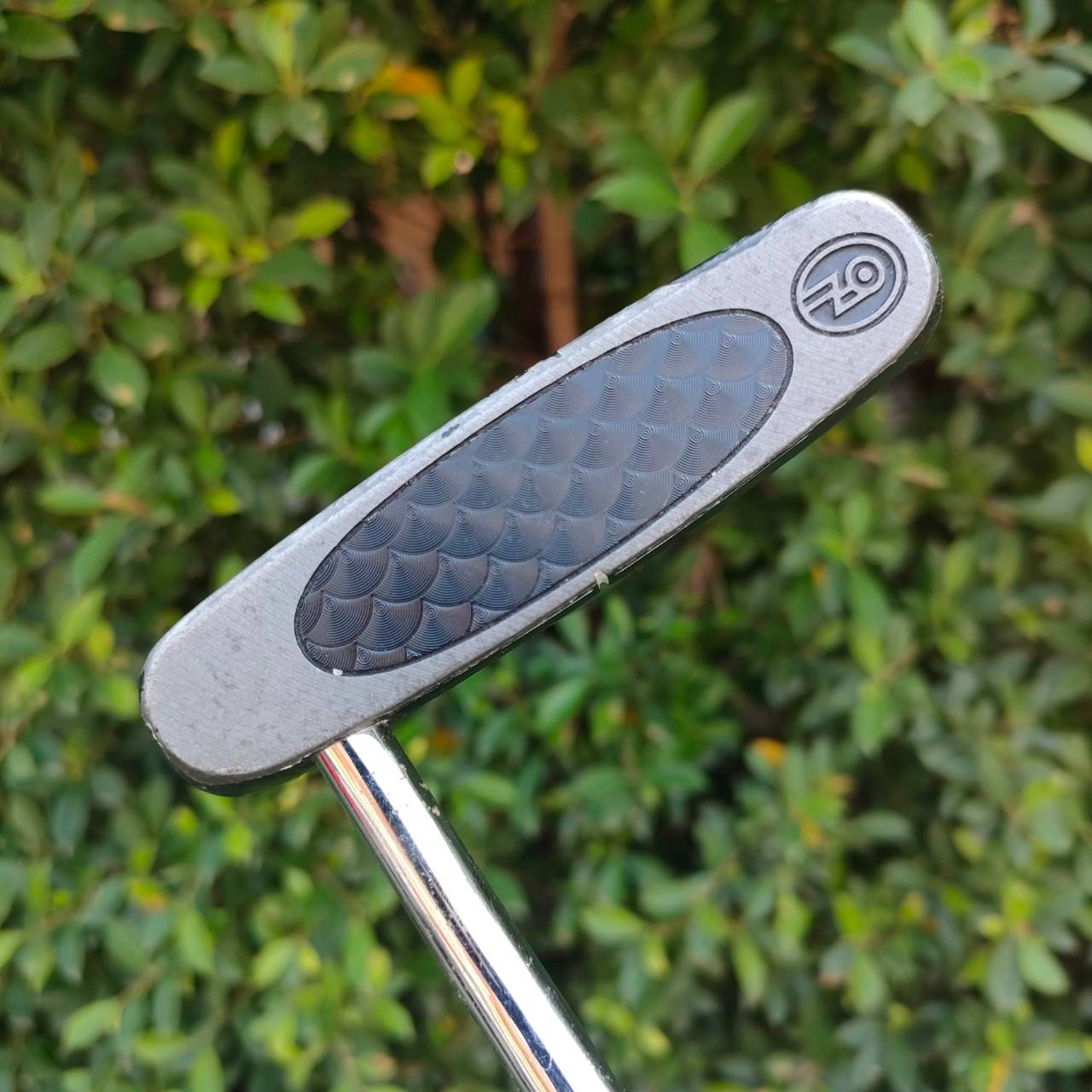 PUTTER NIKE OZ ความยาว 33 นิ้ว ทองมอลเล็ต พัตต์ง่ายมาก ชดเชยความผิดพลาดได้สูง ไม้กอล์ฟพรีเมี่ยมมือสอง By NakaraLuxurious