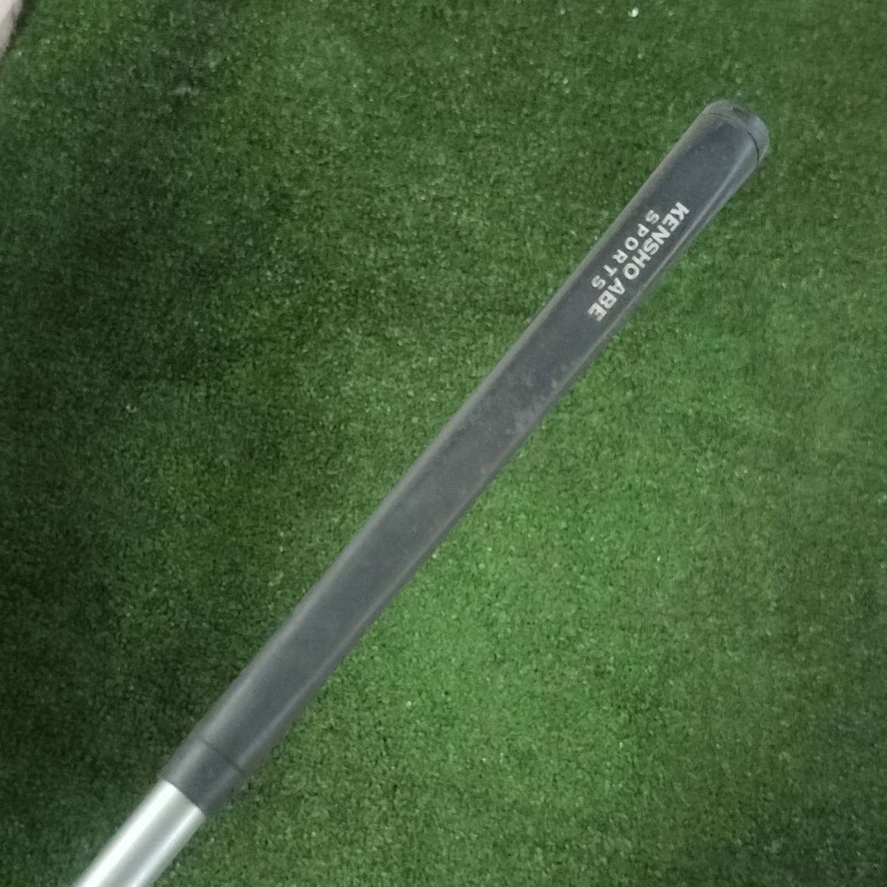 PUTTER KENSHO ABE SPORTS 33 นิ้ว ทรงมอลเล็ต ชดเชยความผิดพลาดได้สูงมากค่ะ ไม้กอล์ฟมือสอง