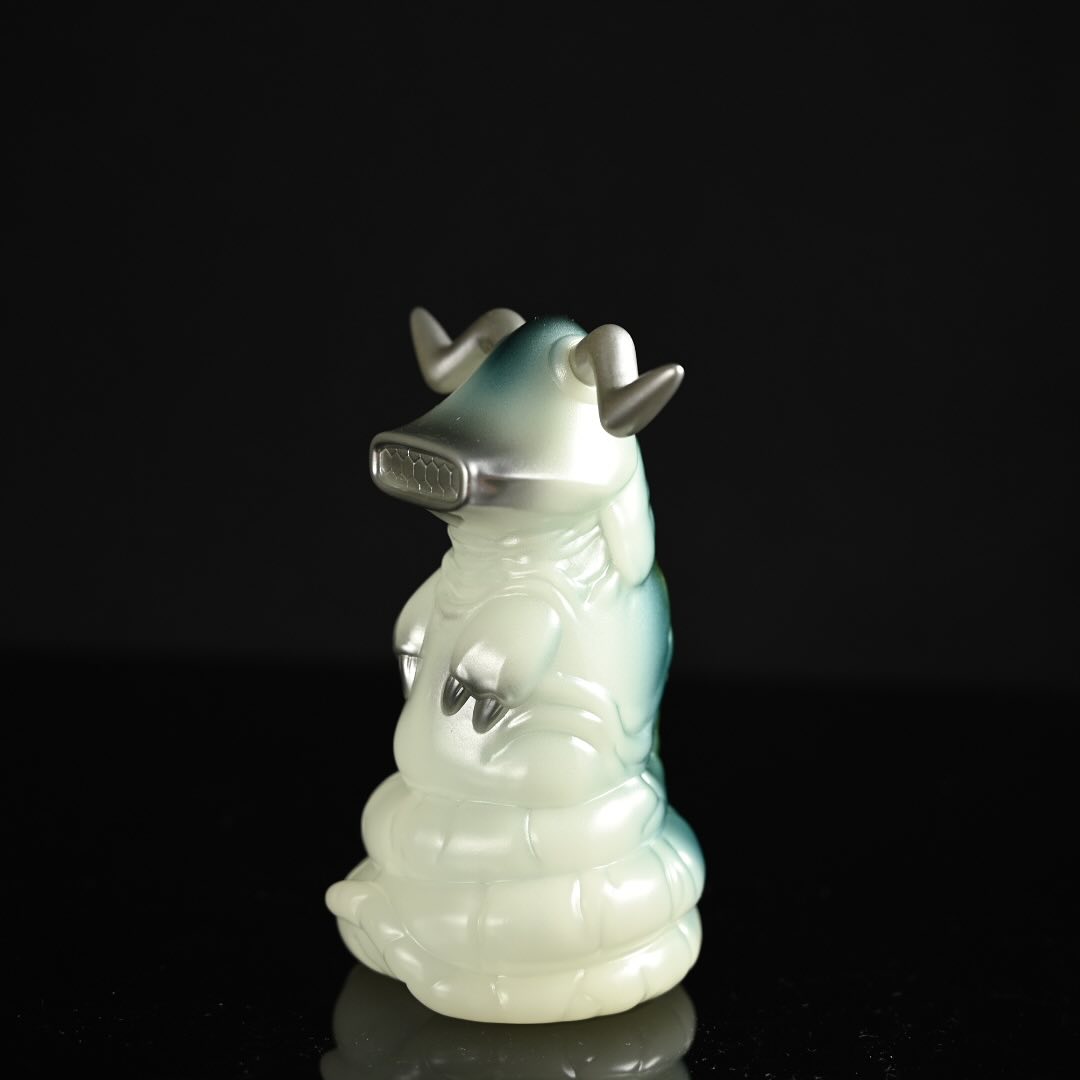 [สั่งจอง]Planet-x Asia : Elekking (Adult & Baby Set) GID (25Cm)