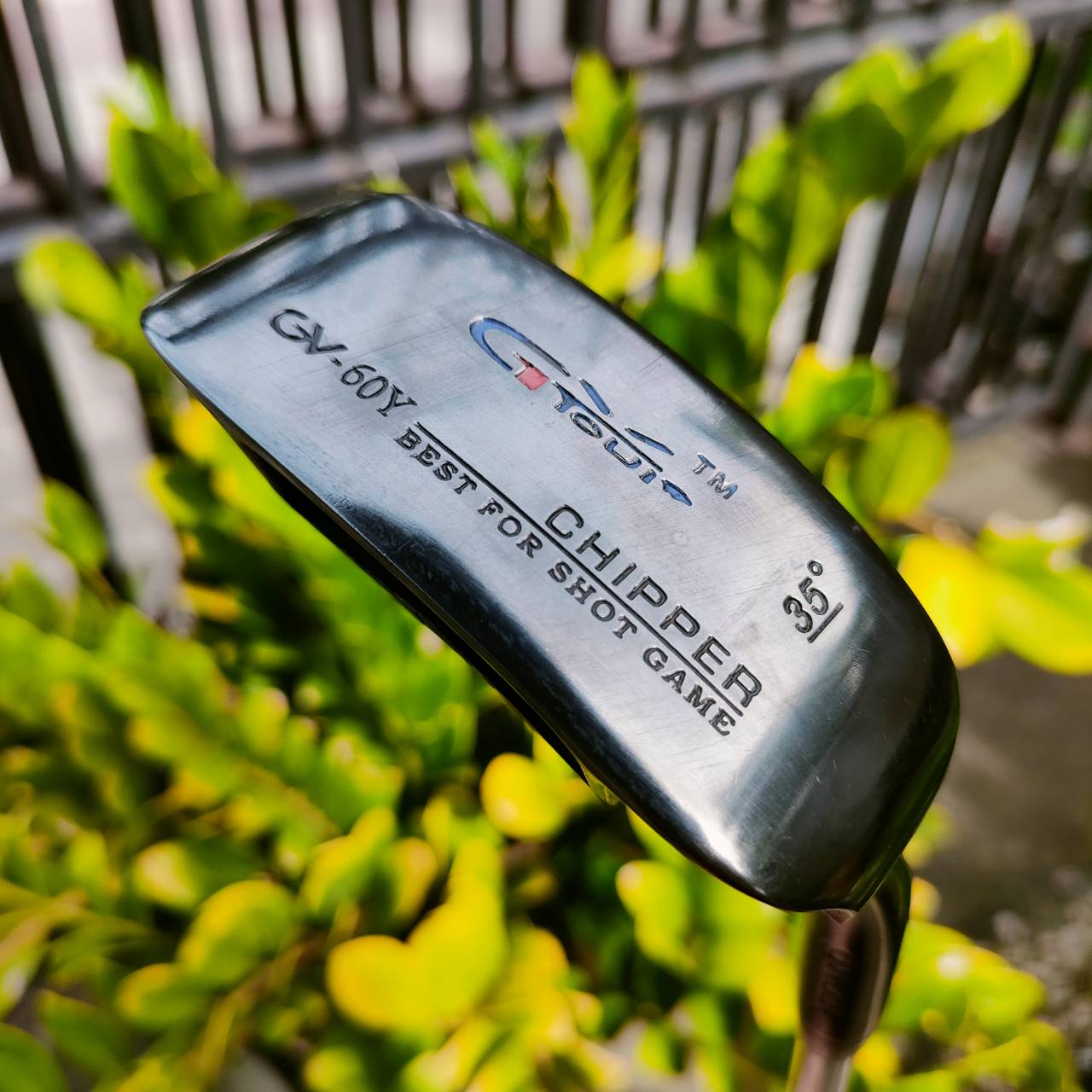 CHIPPER GTOUR GV-60Y วัสดุดีมาก สีดำสวย ดุดัน เล่นข้างกรีนได้ดีมาก ไม้กอล์ฟพรีเมี่ยมญี่ปุ่นมือสอง By NakaraLuxurious