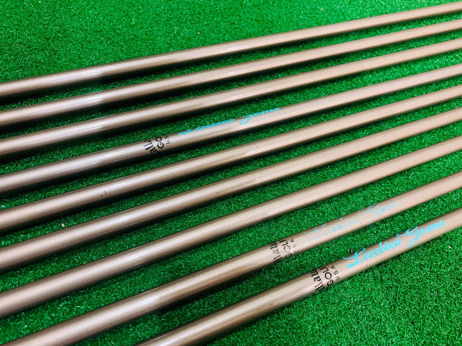 ** ไม้กอล์ฟสำหรับผู้หญิง ** ชุดเหล็ก CALLAWAY PAT PEND S2H2 USA.