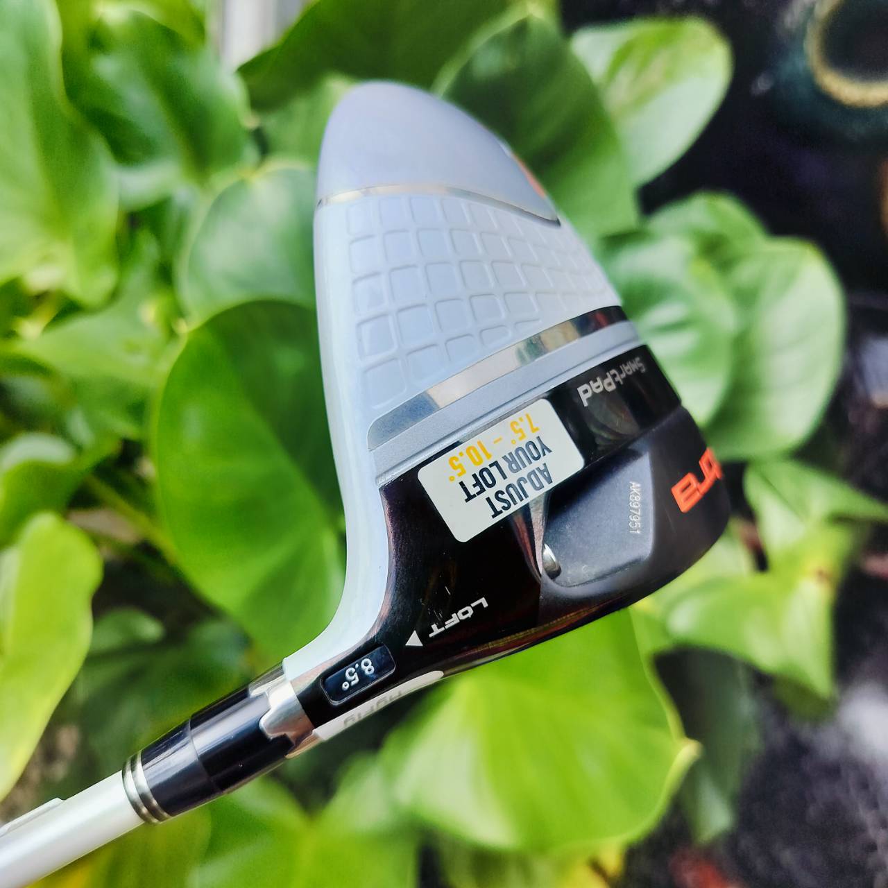 Driver COBRA AMP CELL PRO สามารถไขปรับองศาได้ 7.5 - 10.5 ก้าน FUJIKURA ROMBAX FLEX R เพิ่มประสิทธิภาพในการทำเกม และชดเชยความผิดพลาดได้อย่างยอดเยี่ยม ไม้กอล์ฟพรีเมี่ยมมือสอง ของแท้ By NakaraLuxurious