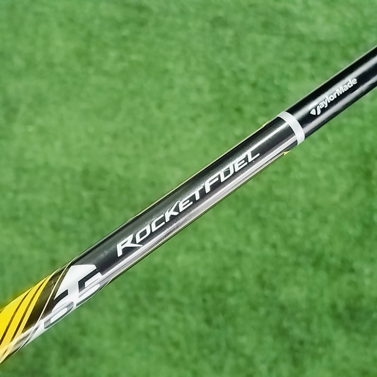 HYBRID 4 TAYLORMADE RBZ ST2 องศา 22 ก้าน ROCKET FUEL FLEX R ไฮบริดหน้าเด้ง มี POCKET อยู่ที่ด้านหน้า ช่วยส่งพลัง ทั้งเสียงและฟีลลิ่งดีมากๆ ไม้กอล์ฟพรีเมี่ยมมือสอง ของแท้ By NakaraLuxurious