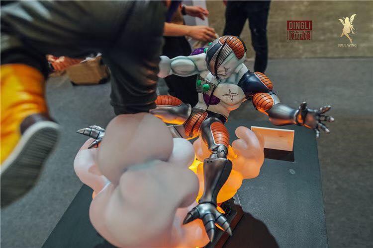 [สั่งจอง]Soulwing Studio : Trunk VS Frieza