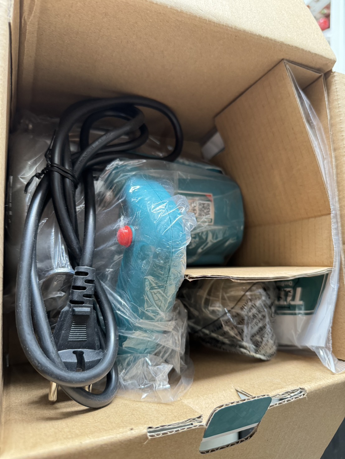 TOTAL เครื่องตัดหินอ่อน 4 นิ้ว 1400 วัตต์ ( เครื่องตัดกระเบื้อง )รุ่น TS3141102 ( Tile Cutter ) (ราคาไม่รวมใบตัด)