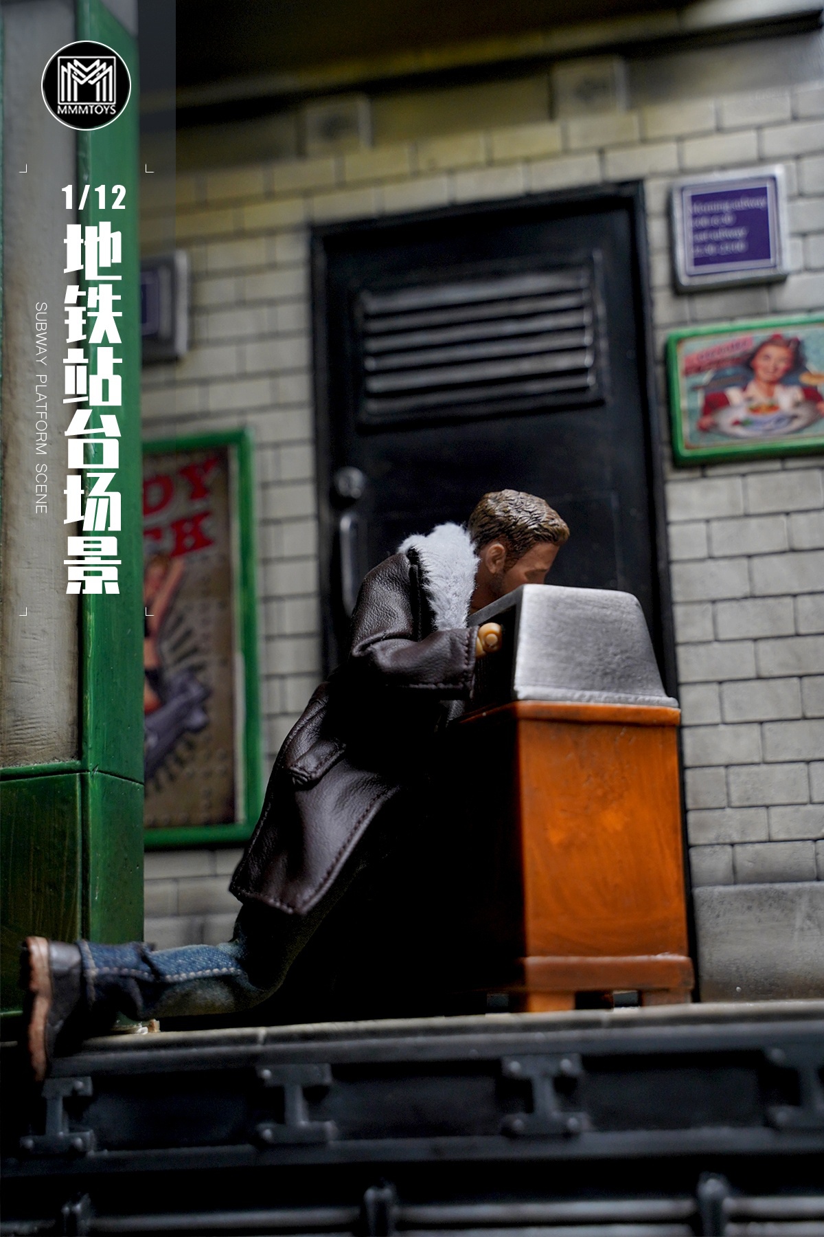 [สั่งจอง]mmmtoys M2312 1/12 : Subway Platform Scene