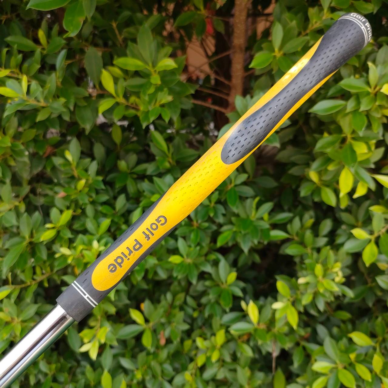 WEDGE CUSTOM ลมดำ องศา 52 ก้าน TRI GOLD FLEX WEDGE GRIP GOLF PRIDE ถือเป็นสุดยอด WEDGE !! ไม้กอล์ฟมือสอง ของแท้ BY NakaraLuxurious