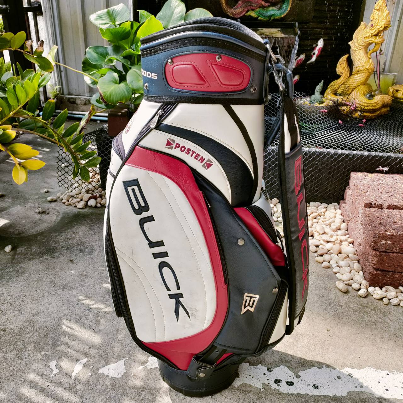 ถุงกอล์ฟ BUICK รุ่น TIGER WOODS ของแท้ มือสอง หายากมาก ราคาแพง ภายในบุกำมะหยี่ ถุงสวยมากๆ ไม้กอล์ฟพรีเมี่ยมมือสอง ของแท้ By NakaraLuxurious