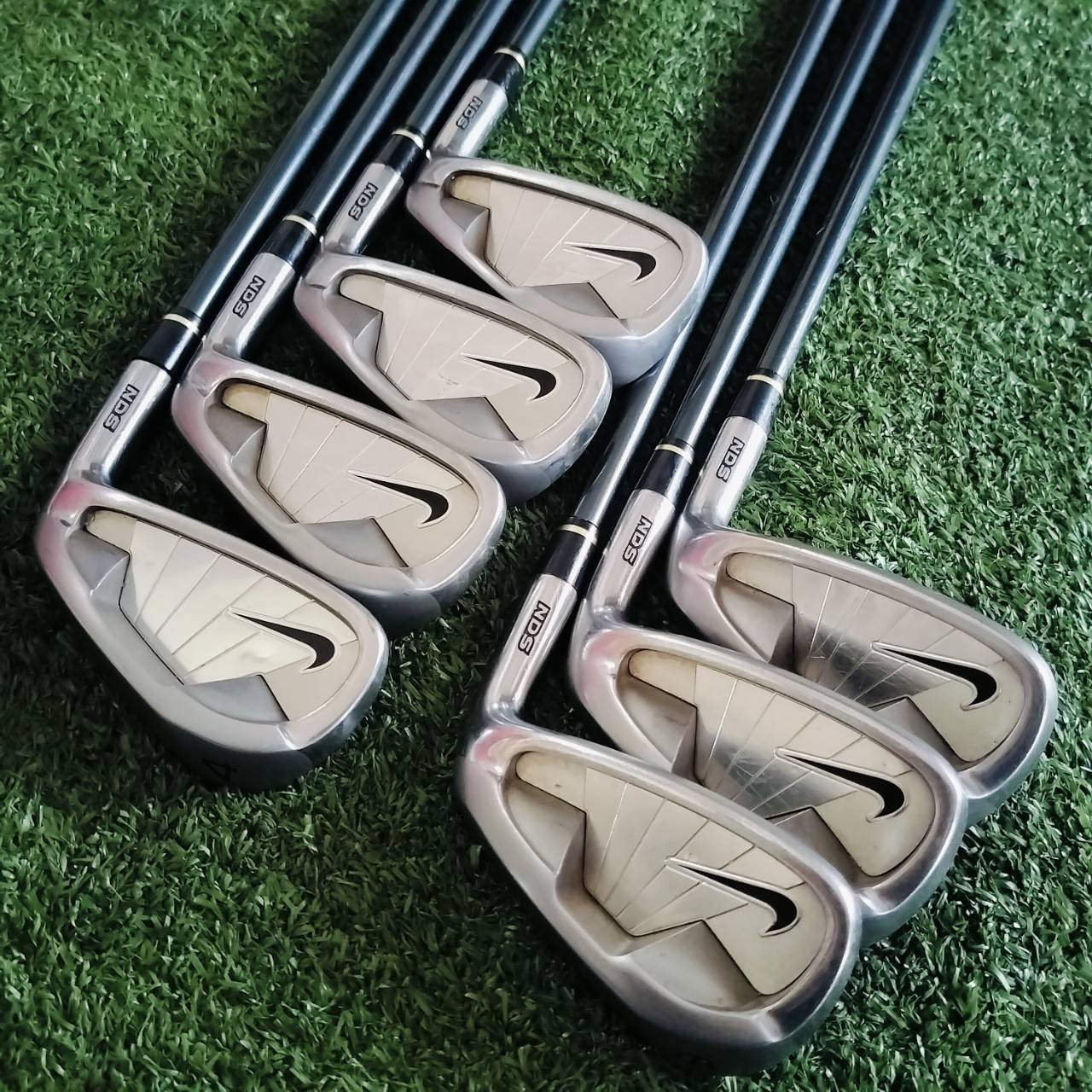**ขาดเหล็ก 8** 🏌️ ชุดเหล็ก NIKE NDS มีเหล็ก 4 5 6 7 9 PW SW ก้านกราไฟต์ FUJIKURA FLEX R สภาพสวยมาก เดิมๆเลยครับ ไม้กอล์ฟพรีเมี่ยมมือสอง ของแท้ By NakaraLuxurious