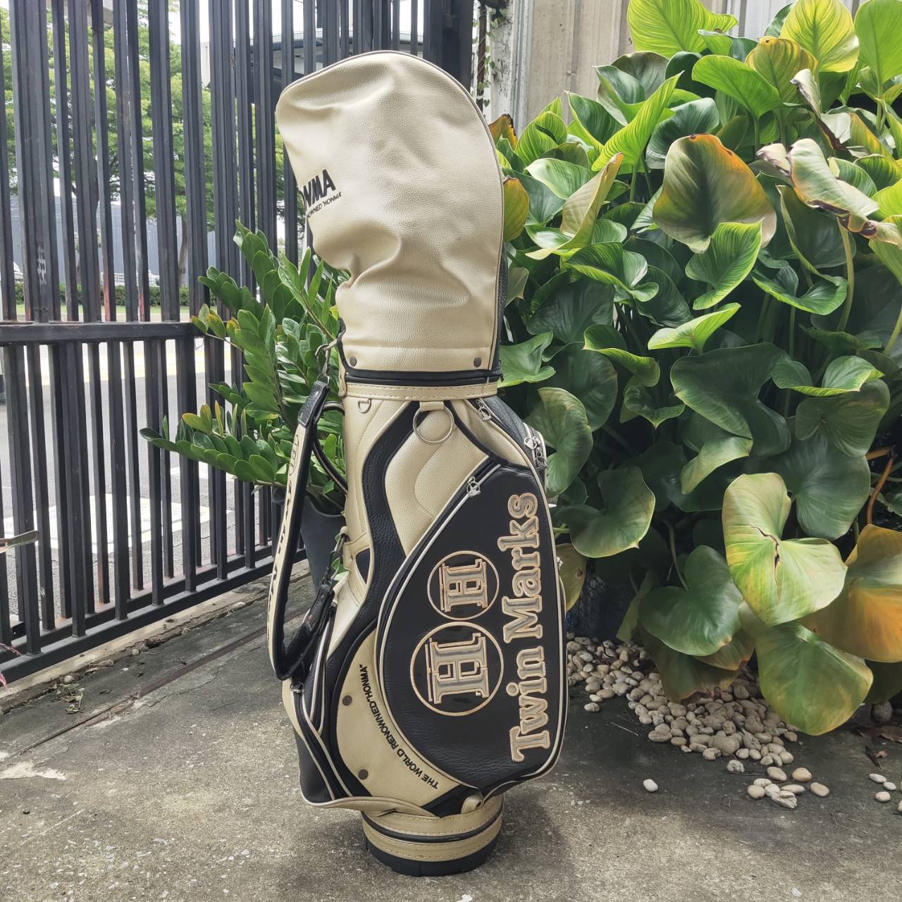ถุงกอล์ฟ HONMA TWINMARK ดีไซน์สวย สะดุดตา เอกลักษณ์ TWINMARK ชัดเจน