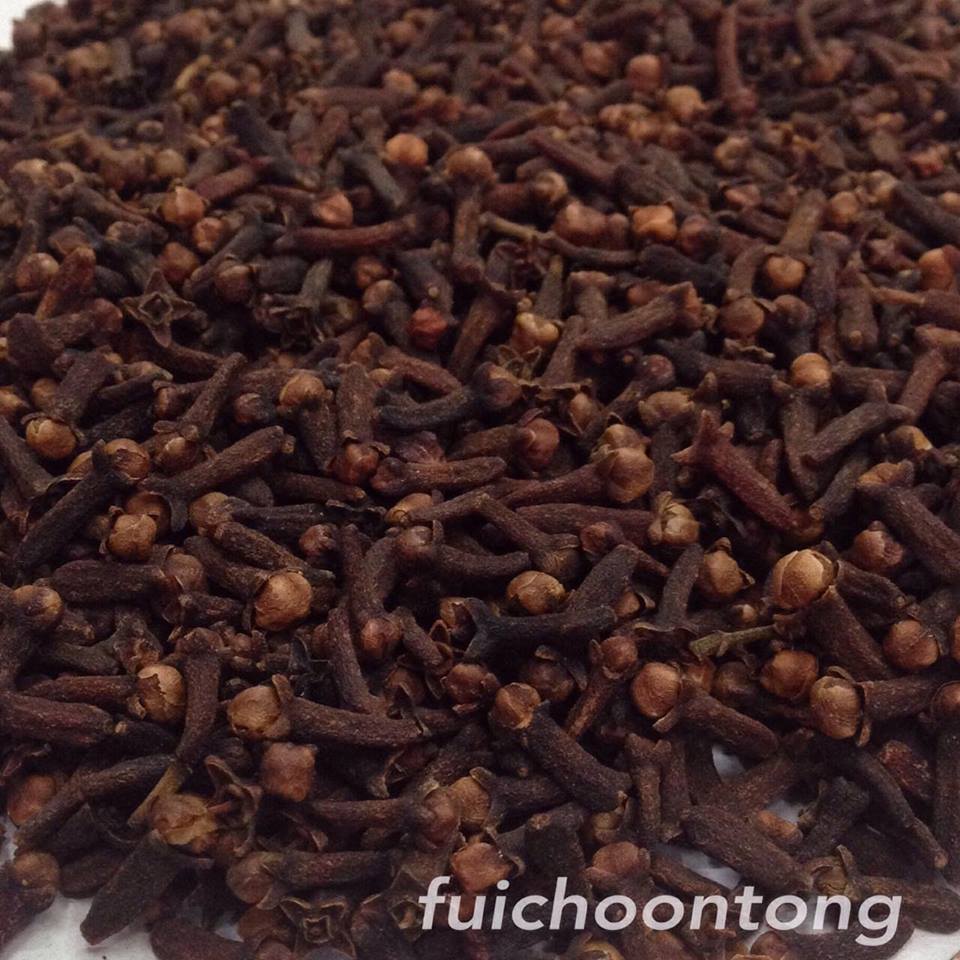 กานพลู แดง