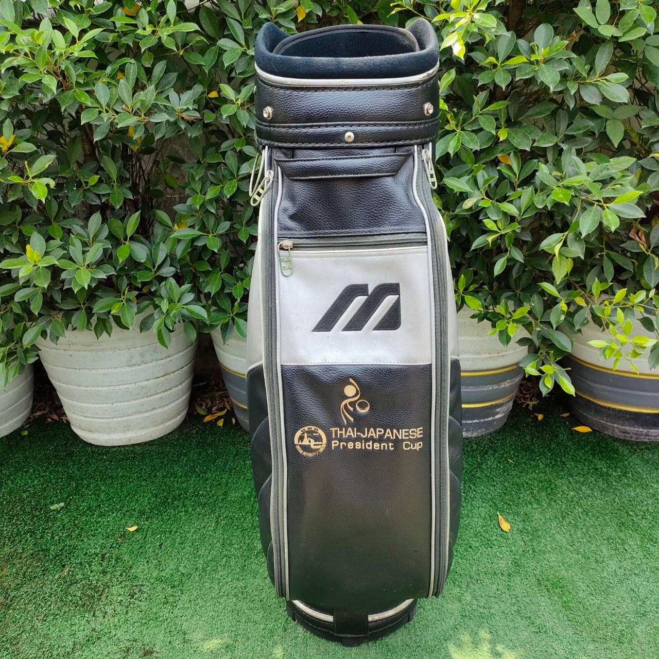 ถุงกอล์ฟ MIZUNO มือสอง สภาพสวยสมบูรณ์เลยครับ