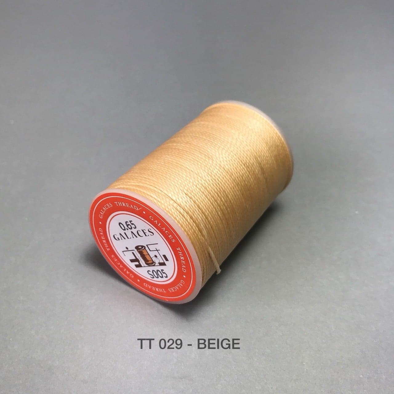 TT029-065 ด้ายโพลีเอสเตอร์ Polyester 0.65 ด้ายเย้บหนัง อุปกรณ์งานหนัง leatherbrass**ราคาต่อชิ้น**