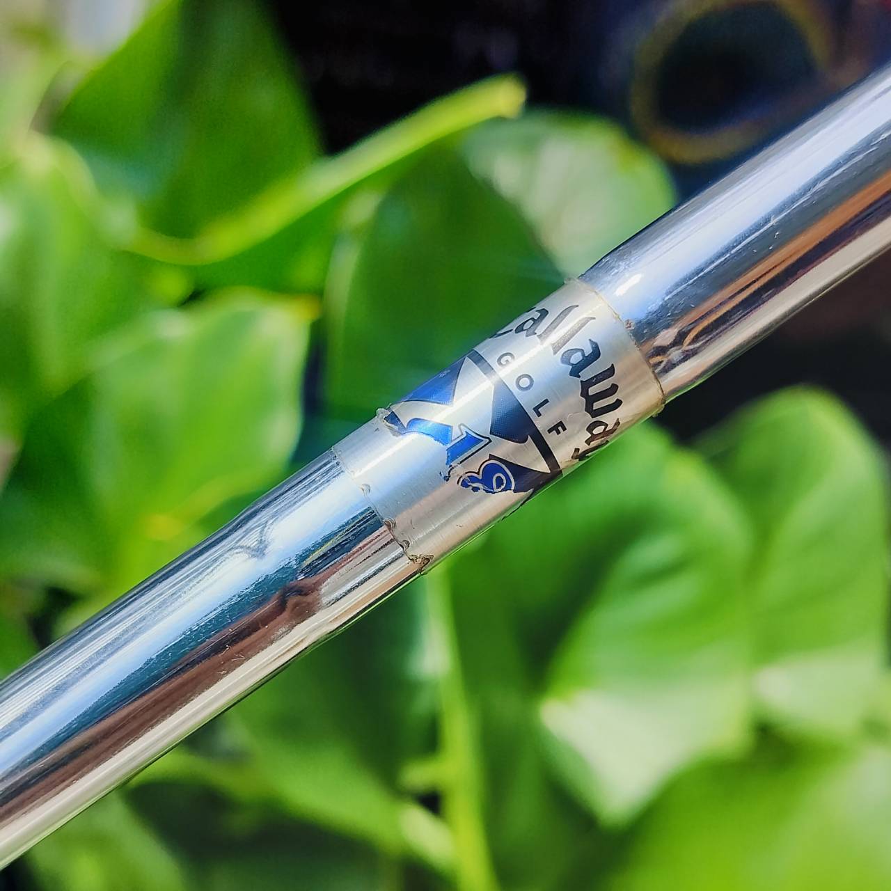 ชุดเหล็ก Callaway X-18 เป็นรุ่นดัง ที่สร้างชื่อให้ Callaway จวบจนมาถึงปัจจุบัน ด้วยเทคโนโลยี ก้านเหล็ก UNI FLEX ของ X - 18 เป็นก้านพรีเมี่ยม สุดยอดจริงครับ ไม้กอล์ฟพรีเมี่ยมมือสอง ของแท้ By NakaraLuxurious